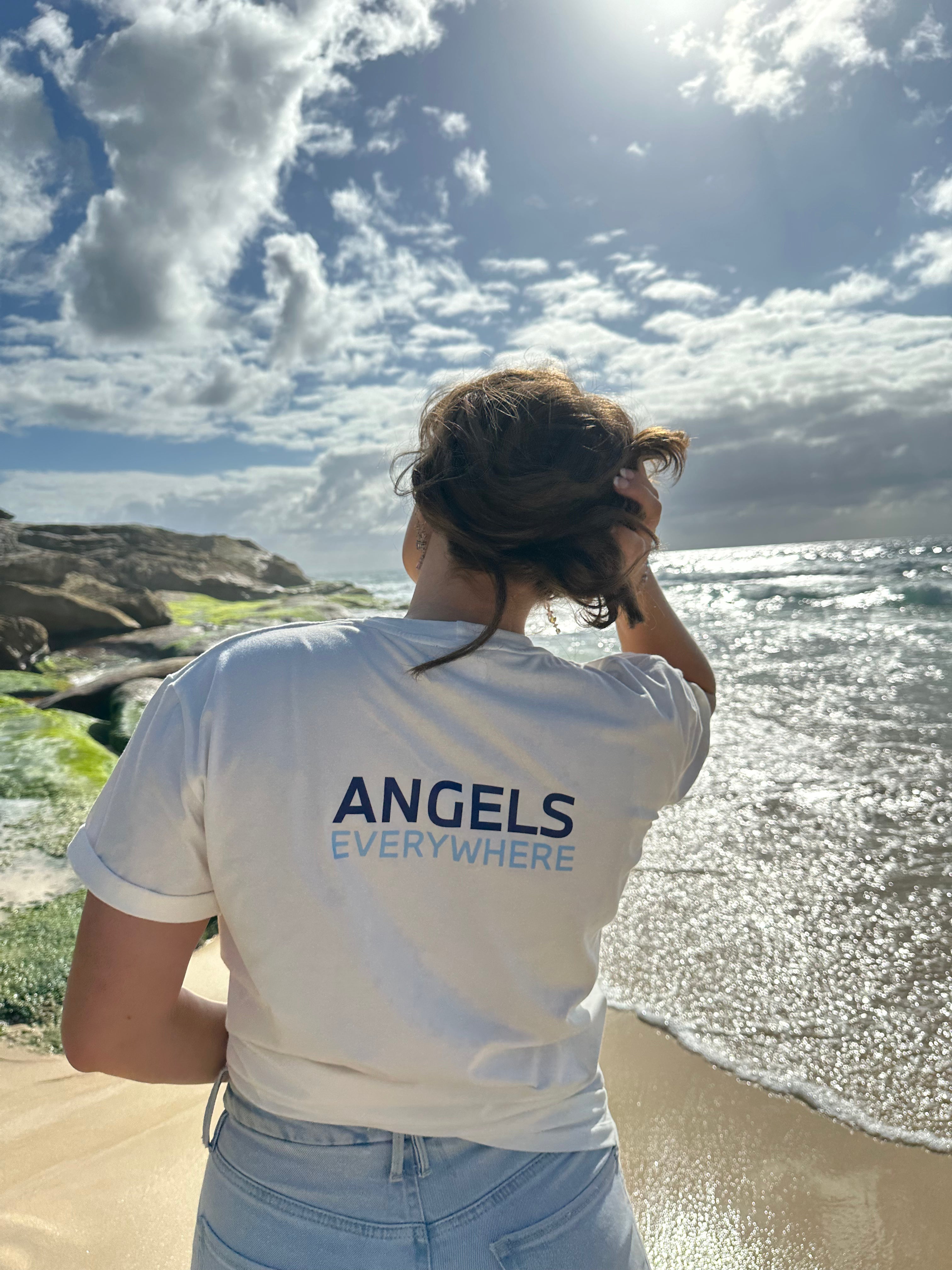 Angels Everywhere Tee I SEE BY NIKOLINA